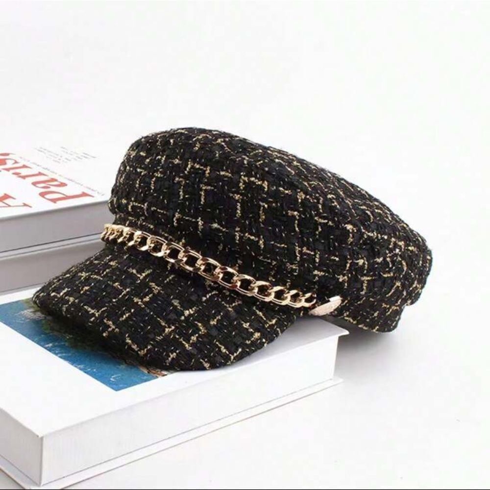 Women’s Tweed Chain Newsboy Cap – Chic & Elegant - Picture 3 of 9